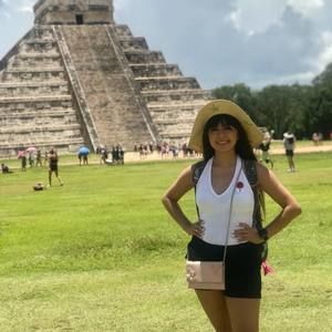 Meet your Posher, Danielle